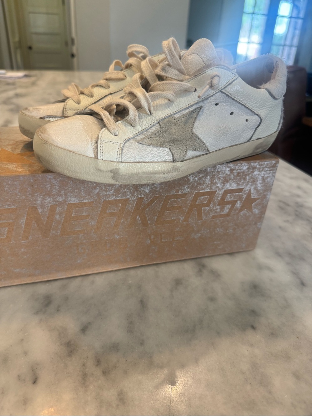 Golden Goose Women’s White Leather Sneakers with Gray Star Accent 37 - Picture 2 of 8